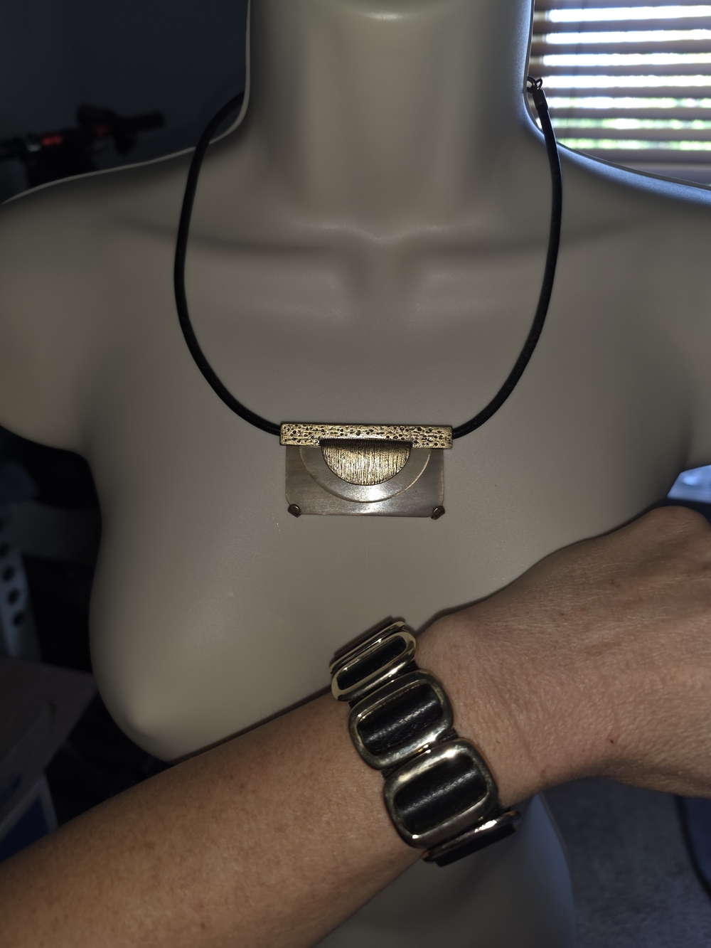 Wardani NY Bracelet with Necklace